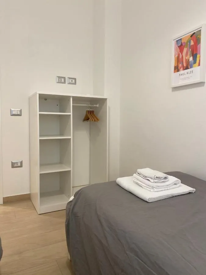Modern City Apartment Módena Italia