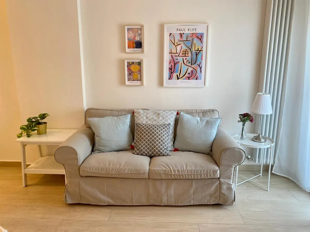 Modern City Apartment Módena Italia