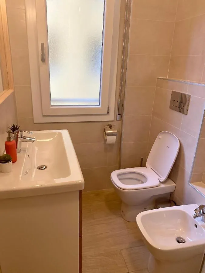 Modern City Apartment Modena 0*,