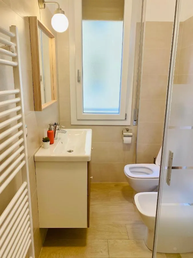 Modern City Apartment Modena Italy